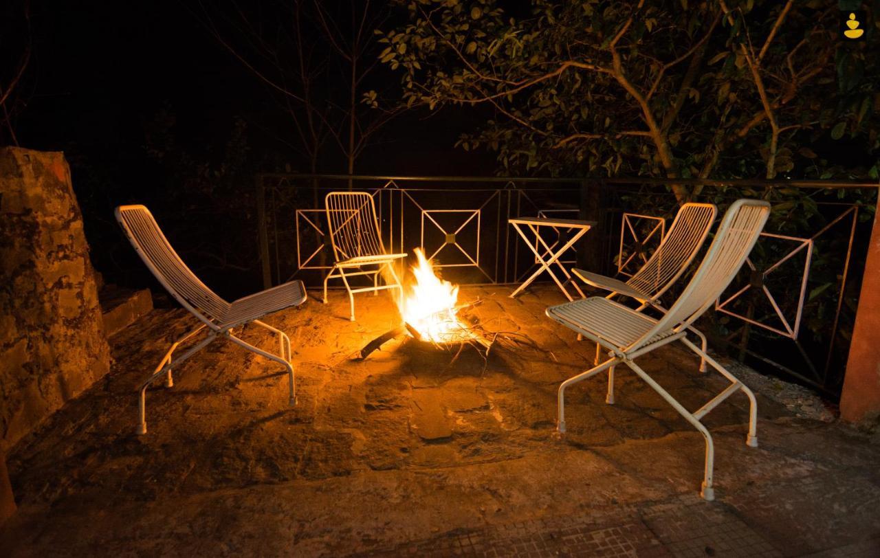 Livingstone 2Bhk Cozy Homestay In Kasauli Hills Экстерьер фото
